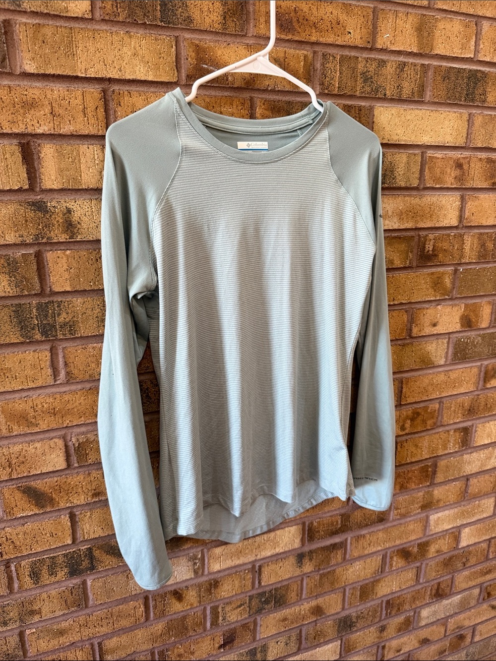 Columbia Sage Green Long-Sleeve Performance Tee